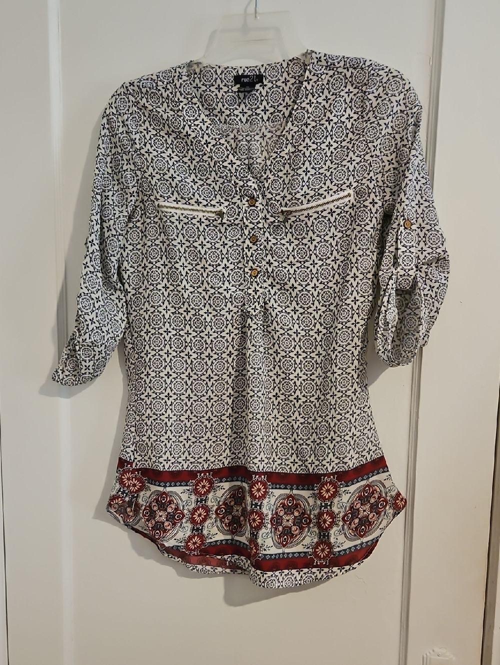 Rue21 Navy and White Printed Henley Blouse Size X-Small